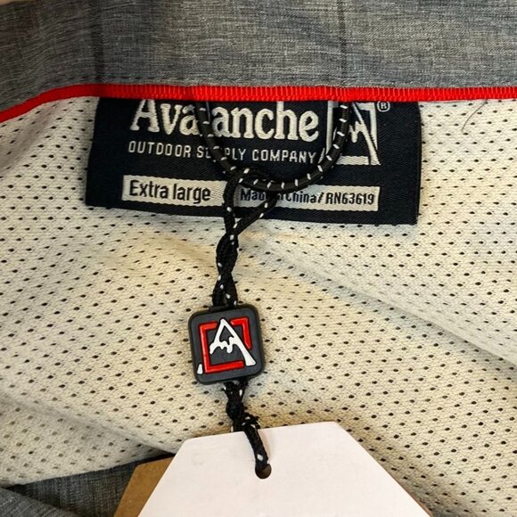 NWT Avalanche Mens Shirt Size XL Long Sleeve Plaid Button Up Gray Woven Casual - Picture 6 of 12